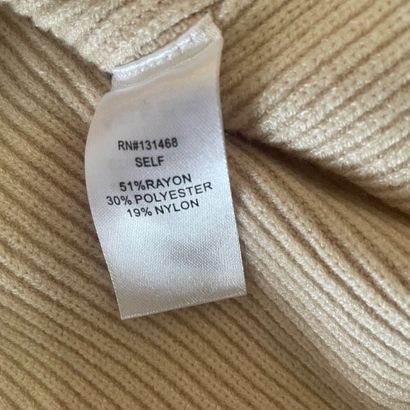 Fate Scoop Neck Sweater - Picture 9 of 9